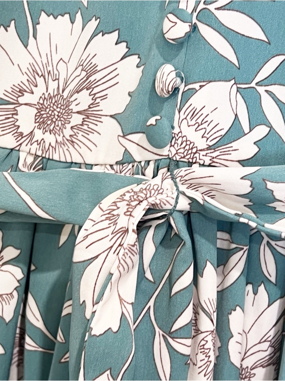 EUC Gal Meets Glam Collection Shannon Pleat Neck Floral Maxi Dress - Picture 10 of 12